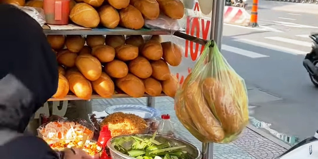 Почему во Вьетнаме с иностранцев могут взять на 50% больше даже за булочку ценой 10 000 донгов — и как это происходит?