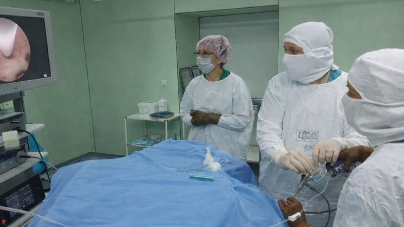    Жителя Нягани с аневризмой и тромбом в сердце спасли врачи нескольких городов Югры