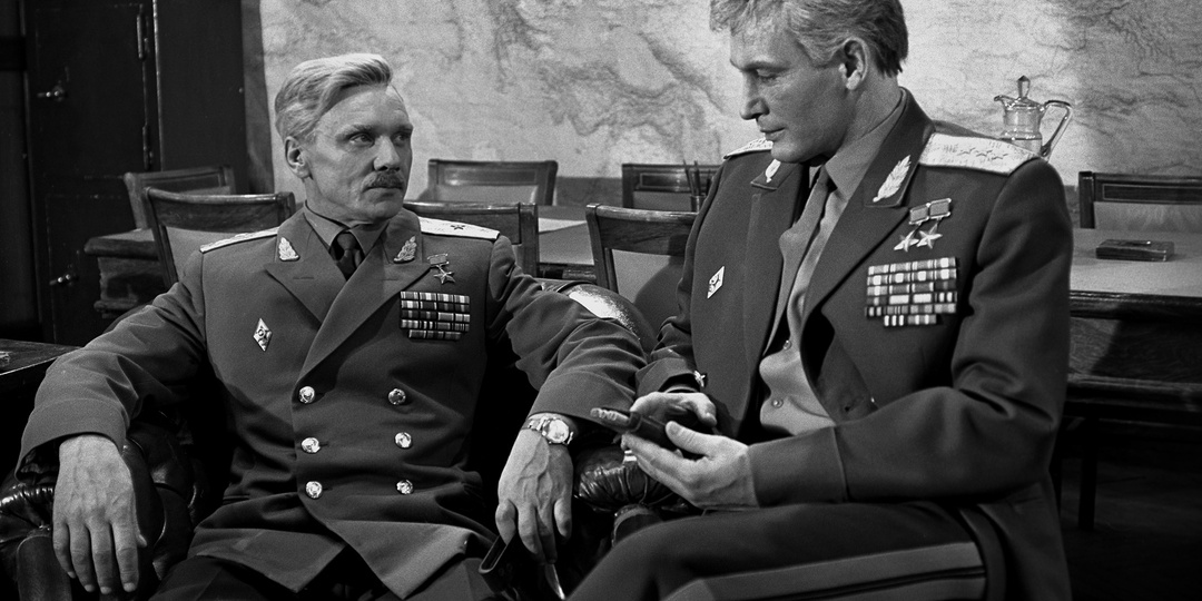 Для зрителей герои фильма "Офицеры" - истинные защитники Отечества