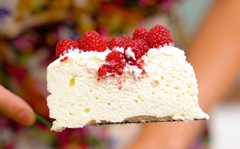 Воздушный торт без муки и масла: десерт, который не пугает вашу фигуру