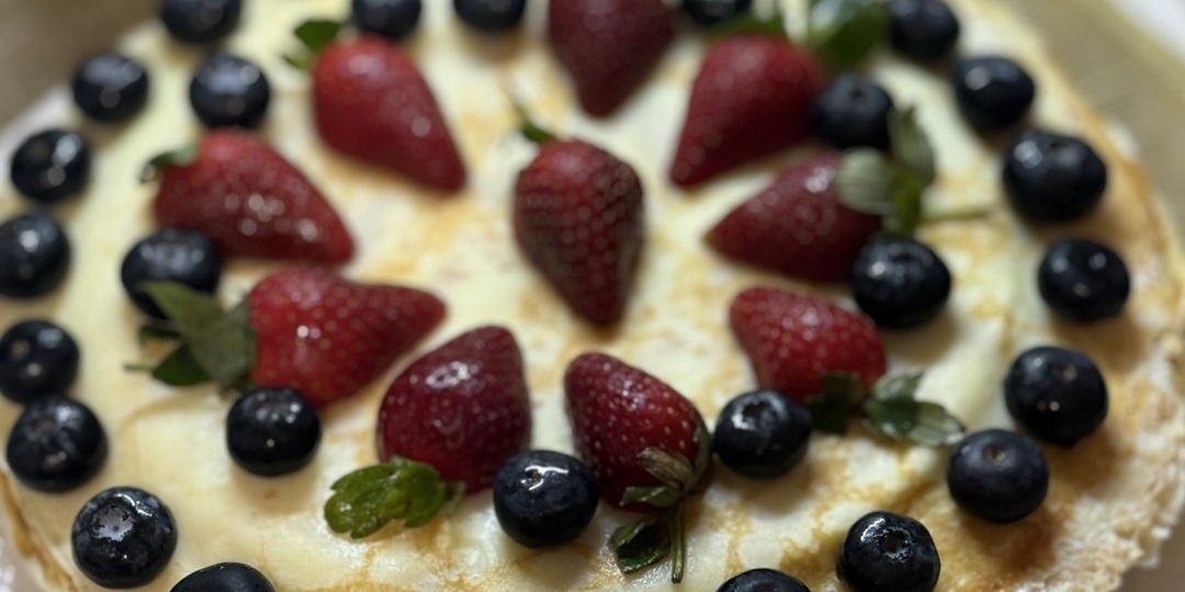 ▎Блинный торт на Масленицу: мои “эластичные блины”, которые не рвутся (и крем, который спасает всё)