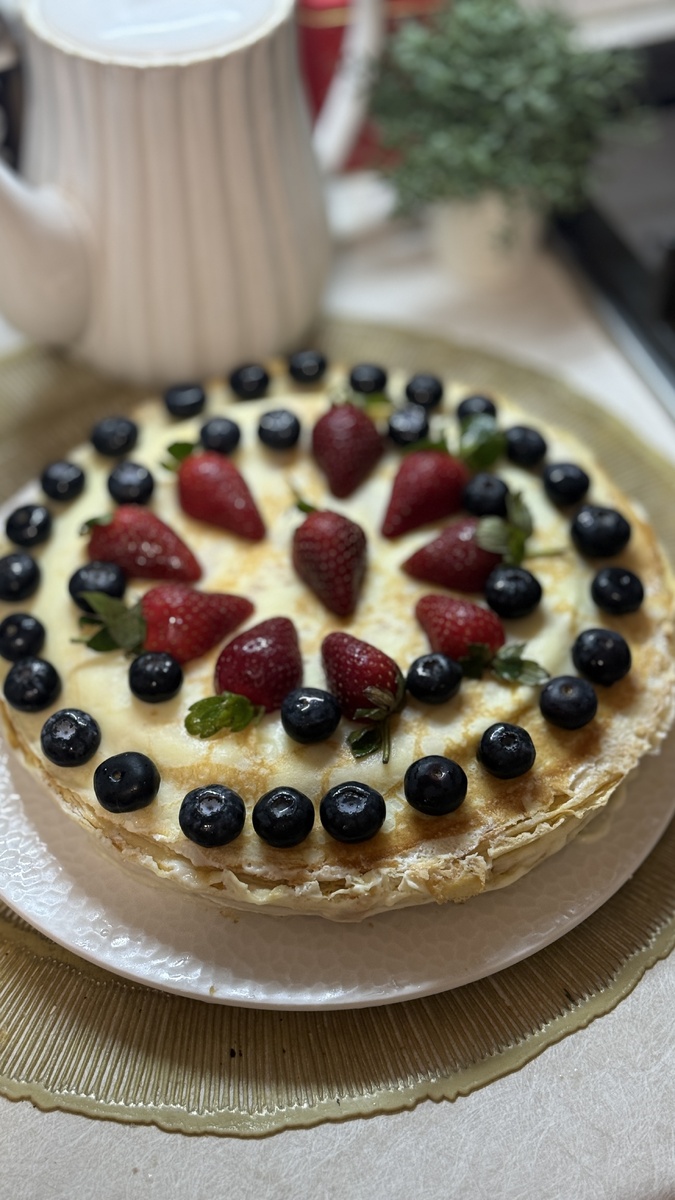 ▎Блинный торт на Масленицу: мои “эластичные блины”, которые не рвутся (и крем, который спасает всё)