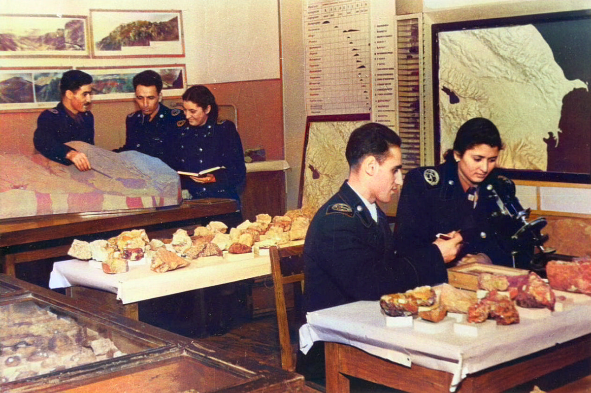 Студенты АГУ им. Кирова, 1952