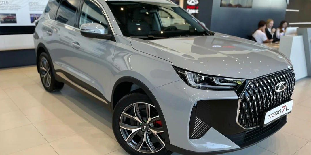 Заехал к дилеру Chery/Tenet, за сколько продают Tiggo 7L? На сколько Tenet дороже? Какие скидки есть?