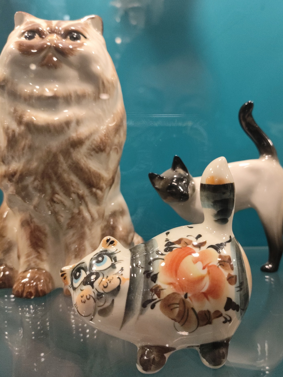 Котик с росписью