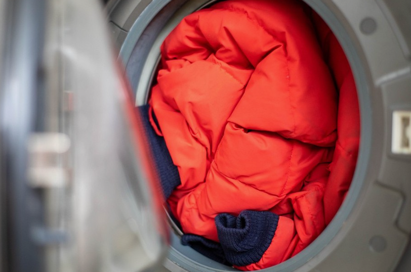 Идеальная стирка куртки: подробное руководство от подготовки до сушки
