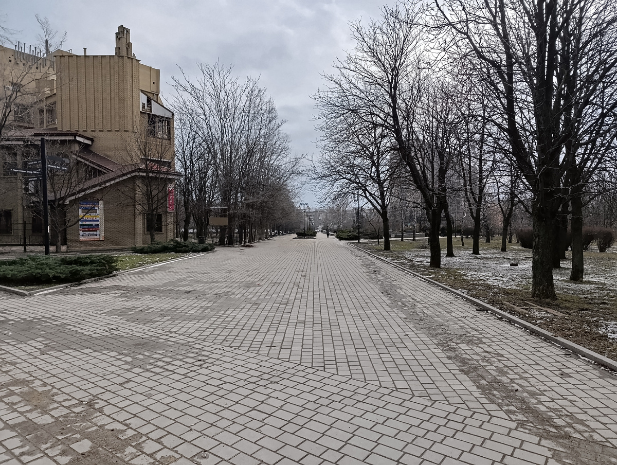 Конец бульвара Пушкина. Вид с перекрёстка улицы Университетской и проспекта Богдана Хмельницкого.