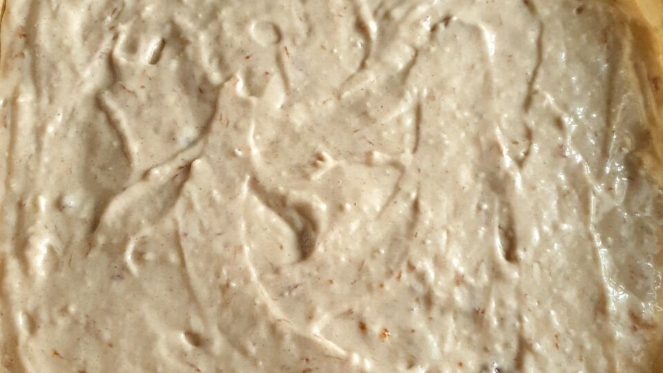 Сметанный пирог с вареньем