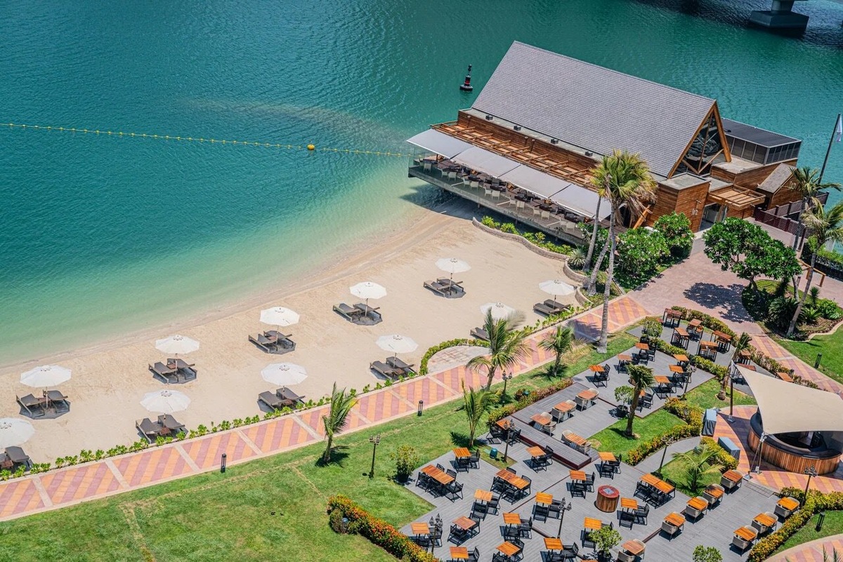 Beach Rotana — приятный пятизвёздочный отель по доступной цене в районе Корниша. Фото: Яндекс Путешествия