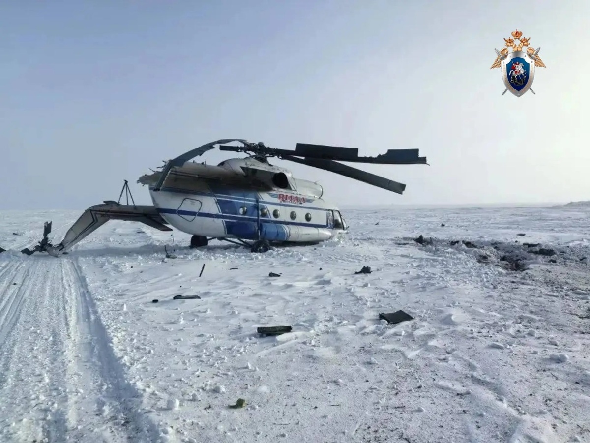    Вертолет совершил жесткую посадку на поле в ЯНАО