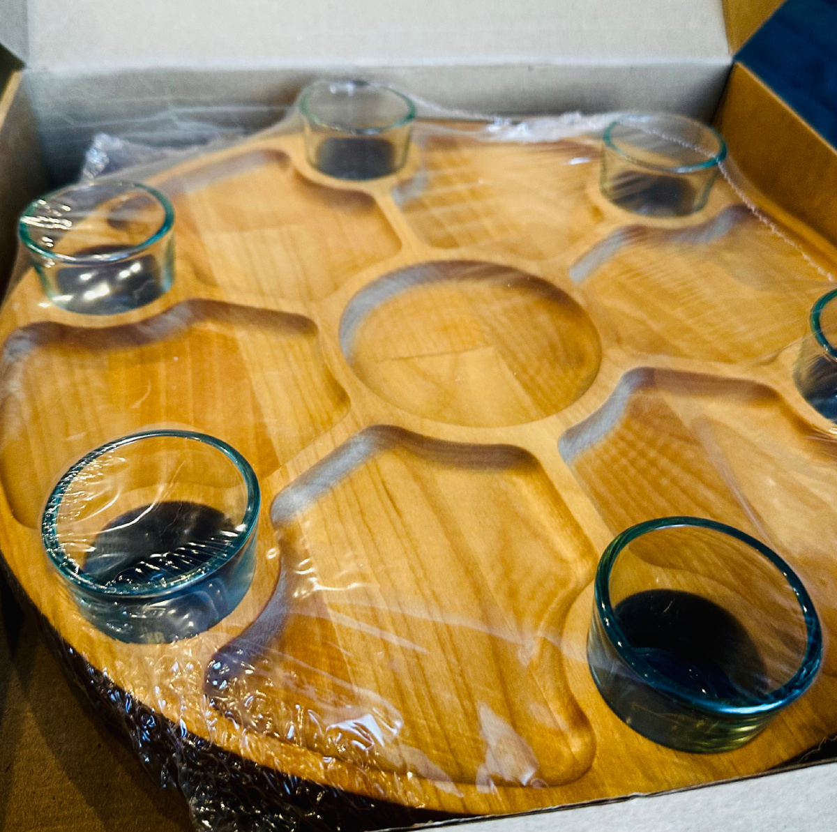 Называется набор для сервировки 