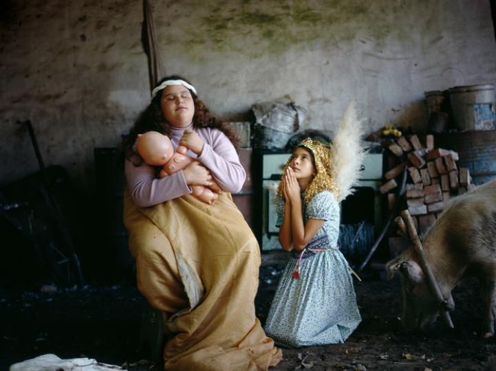 Необычная фотоистория длиною в 20 лет: сестры, которые взрослели на глазах у фотографа