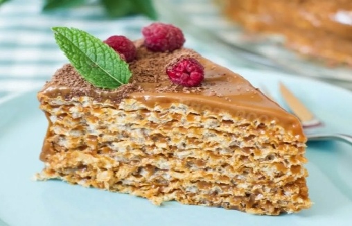 Торт из вафельных коржей с вареной сгущенкой (Без выпечки)