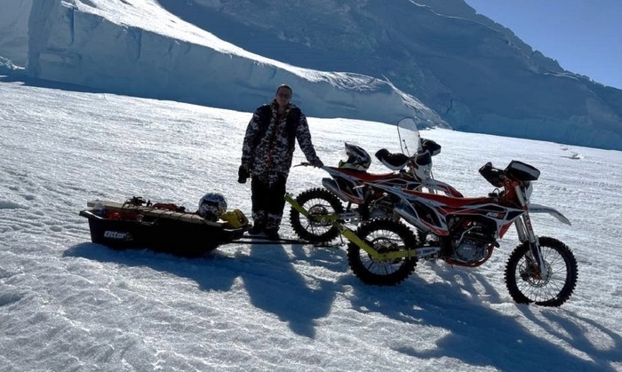    Мотопробег среди пингвинов