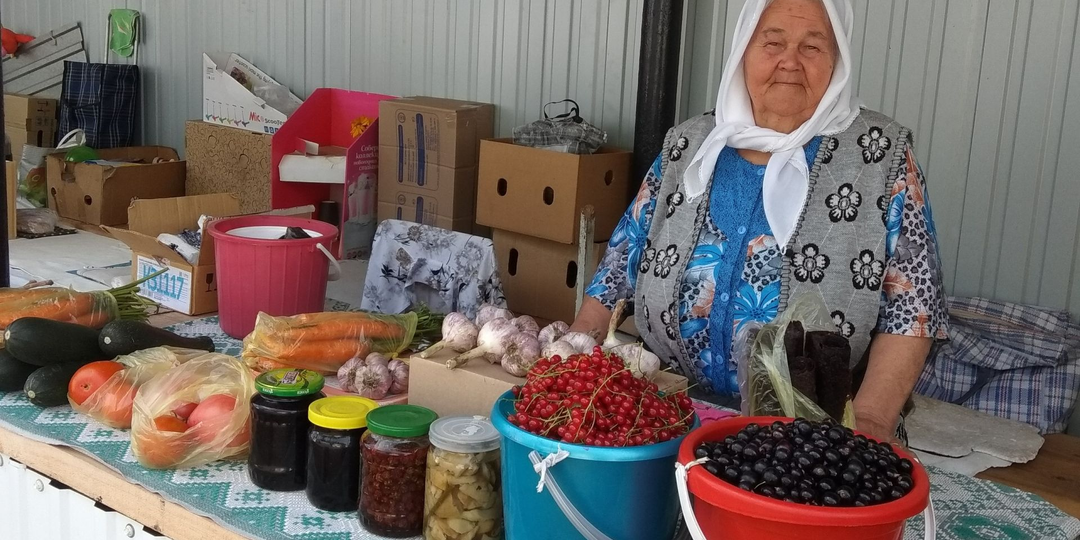 На рынке нет фермеров. Что на самом деле продают вам под видом «деревенских» овощей