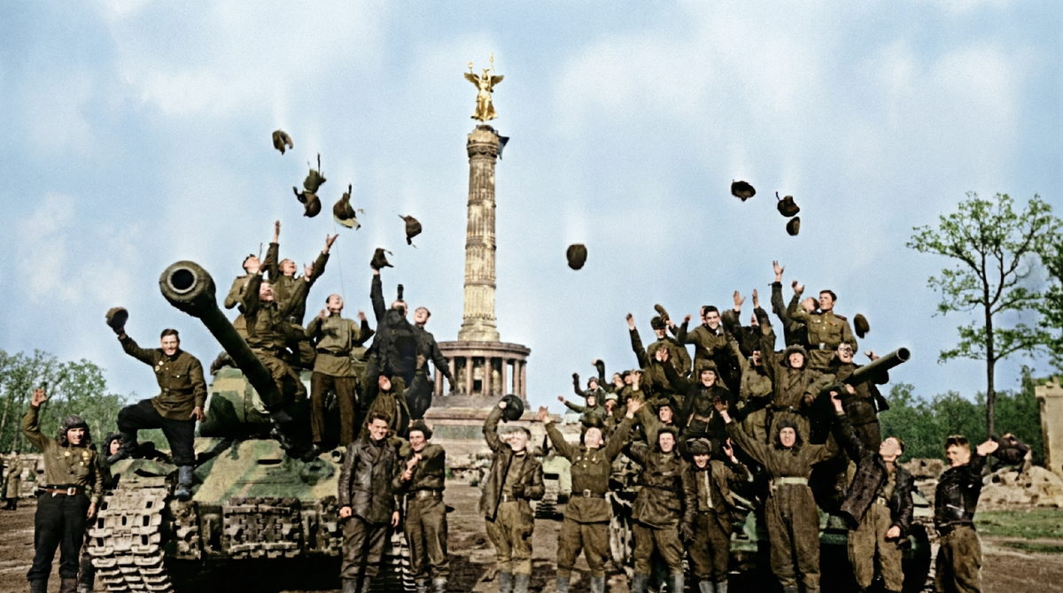 Радость победы, мая 1945 года в Берлине