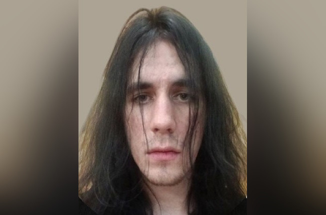 20-летний воронежец вышел из дома в кроссовках и бесследно исчез