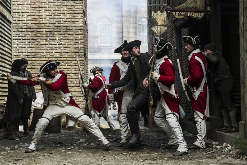 В качестве иллюстрации использован кадр из мини-сериала "Сыны свободы" (1915 год).