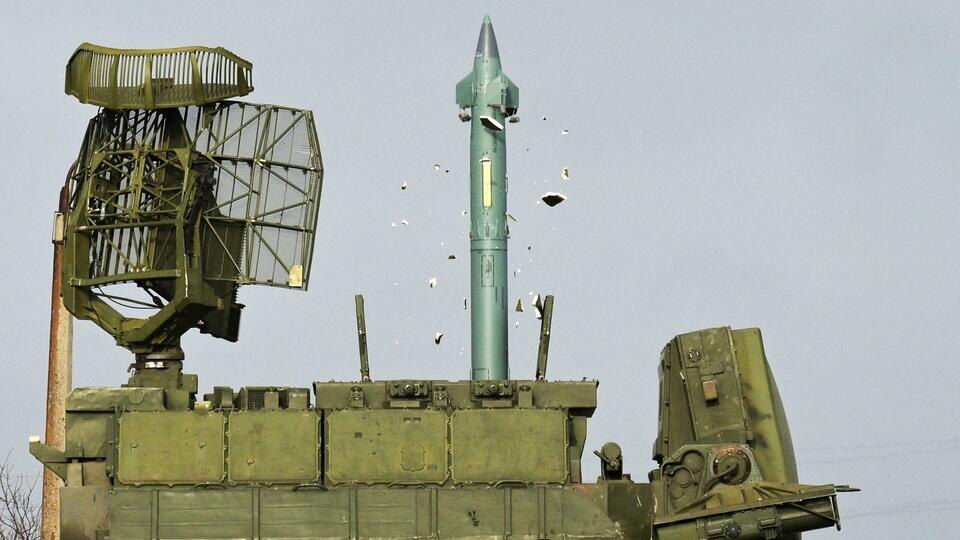     Атаку БПЛА на производственные объекты отразили в Альметьевске РИА Новости/Евгений Биятов