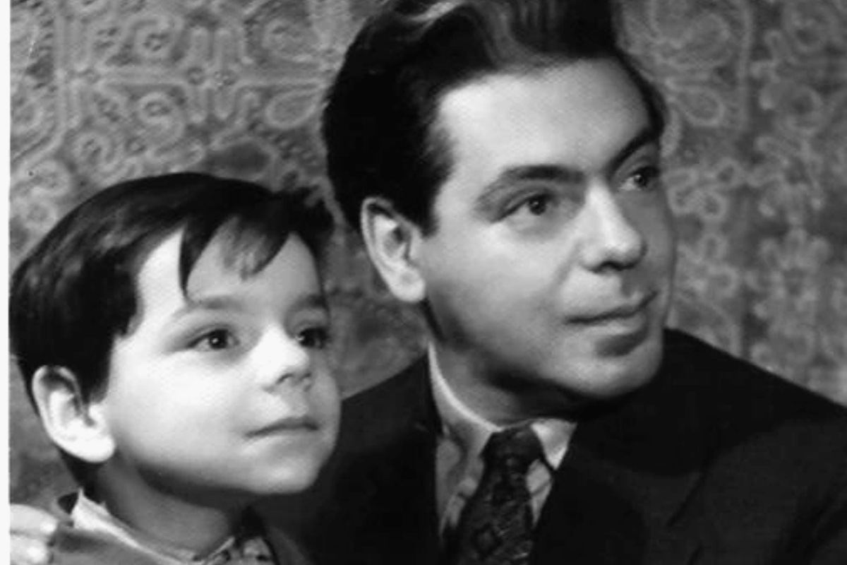 Константин Райкин в детстве с отцом. Фото: «24smi.org»