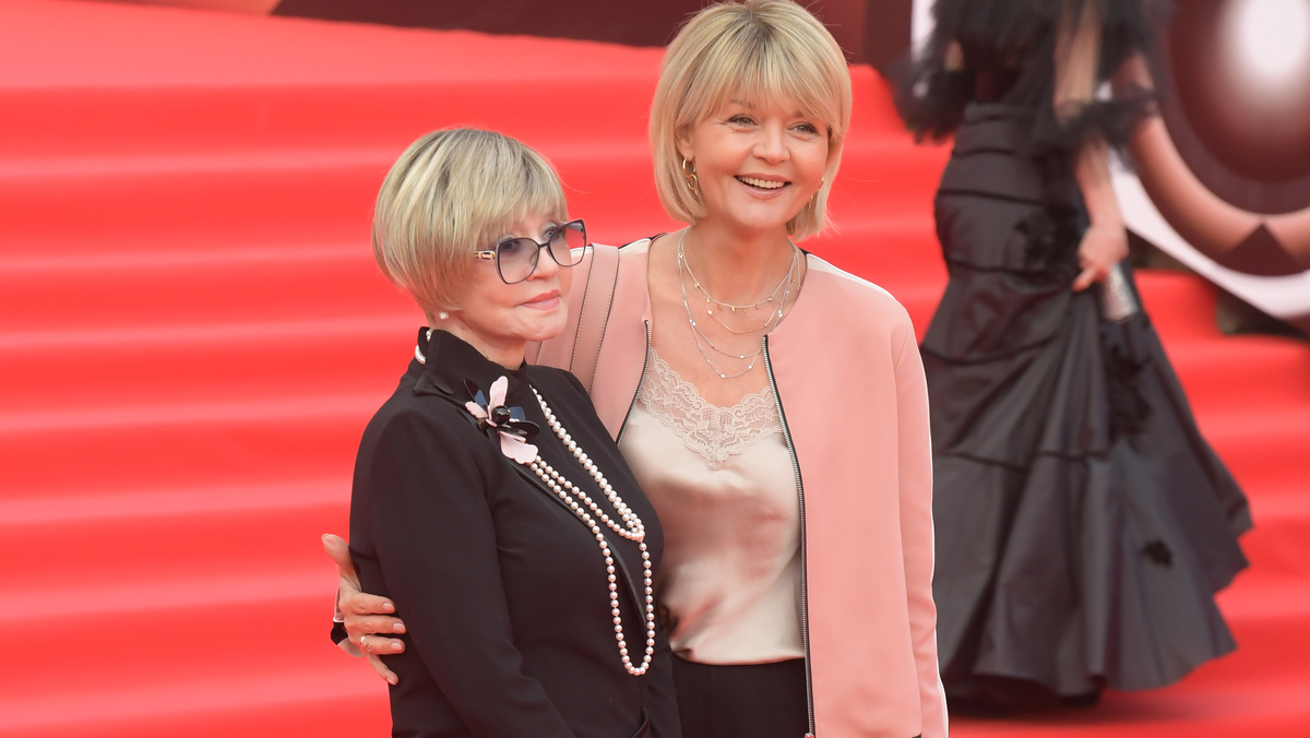    Вера Алентова и Юлия Меньшова. Фото: Михаил Фролов / КП