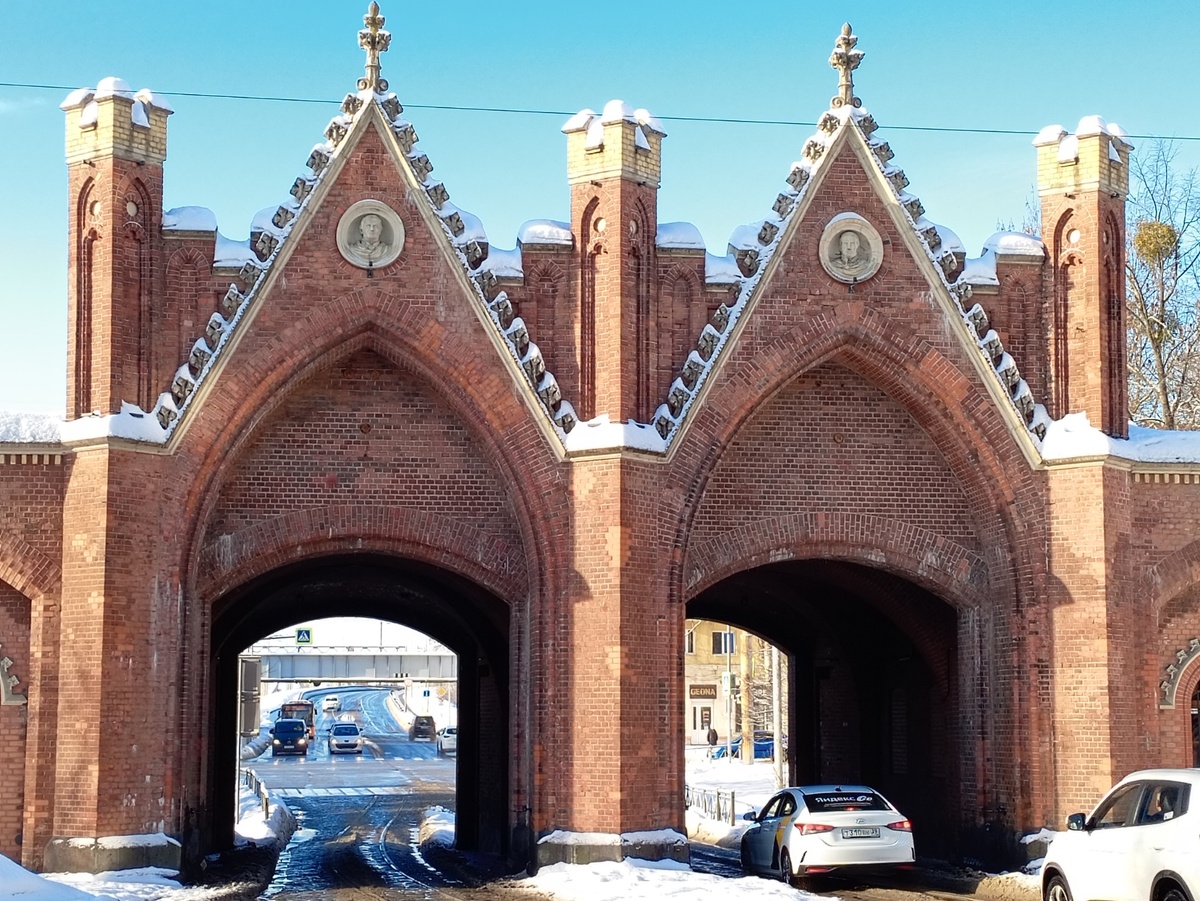 Бранденбургские ворота в Калининграде.