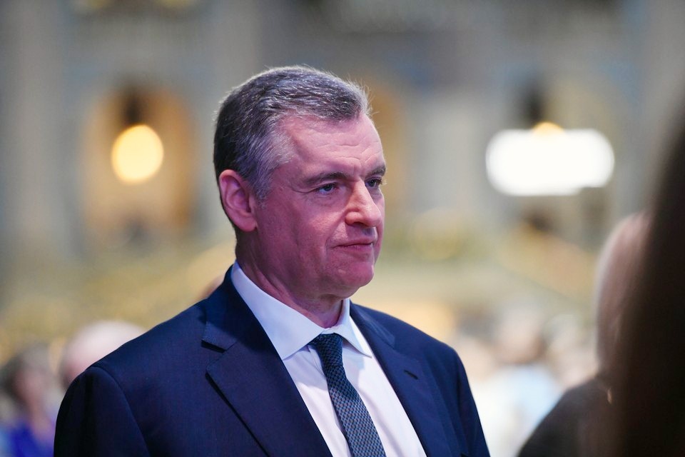    Слуцкий напомнил, как на Украине в период с 2014 по 2022 год полыхал внутренний конфликт Евгения ГУСЕВА