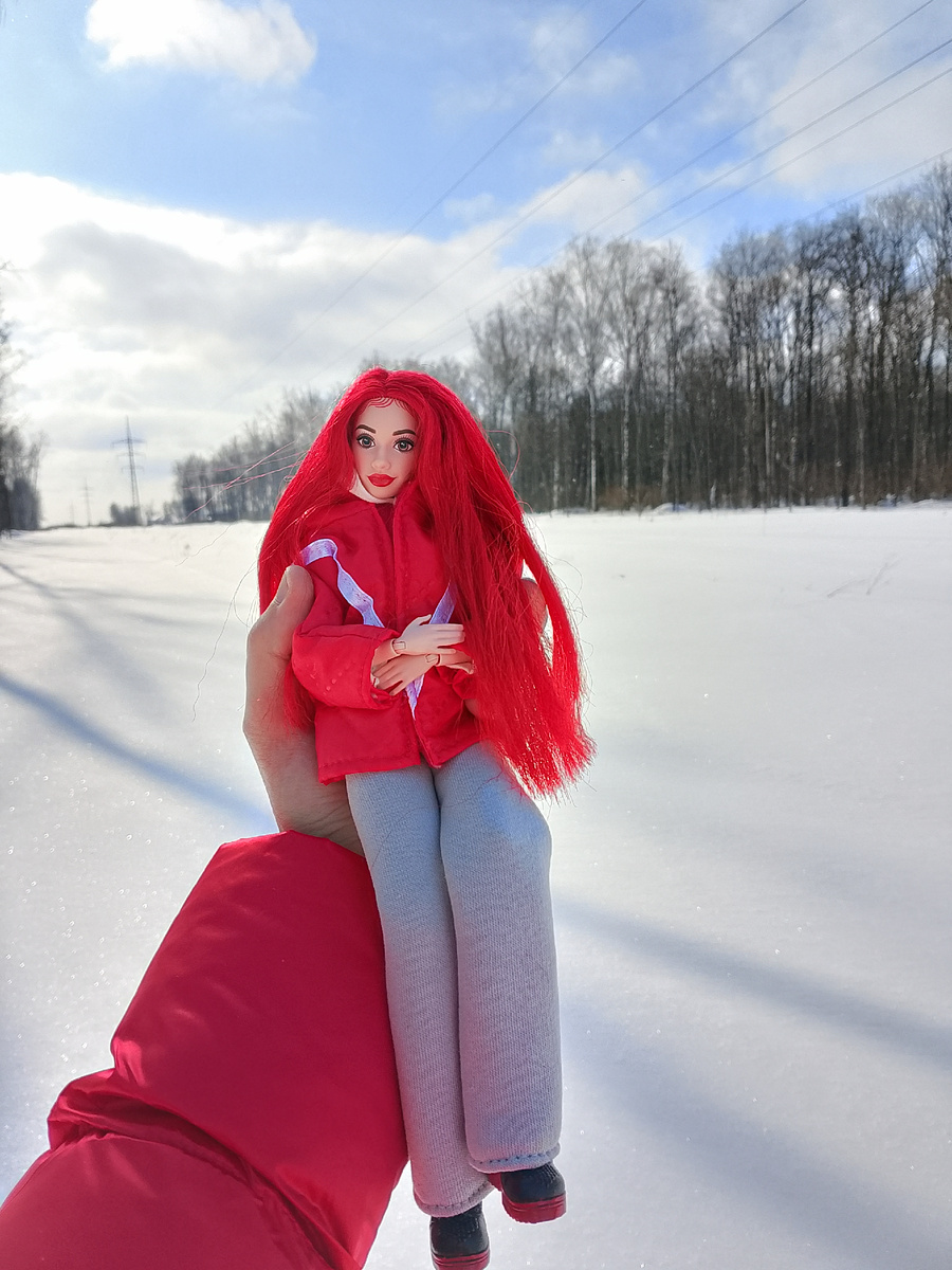 Люся на ладошке