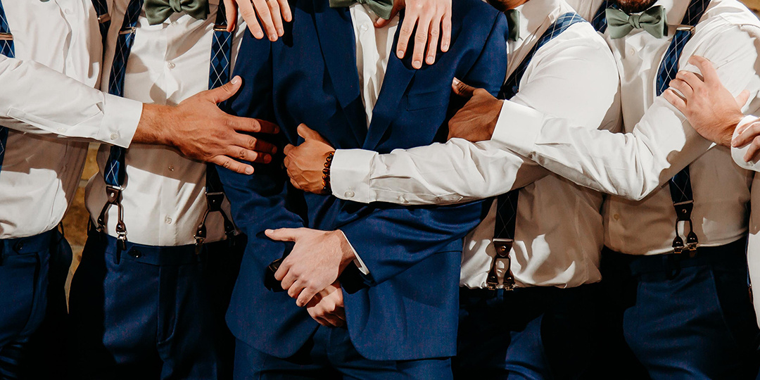 Парень рассказал о своей работе фальшивым другом на свадьбах