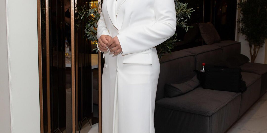 Виктория Макарская в свои пятьдесят два года столкнулась с жестким давлением аудитории