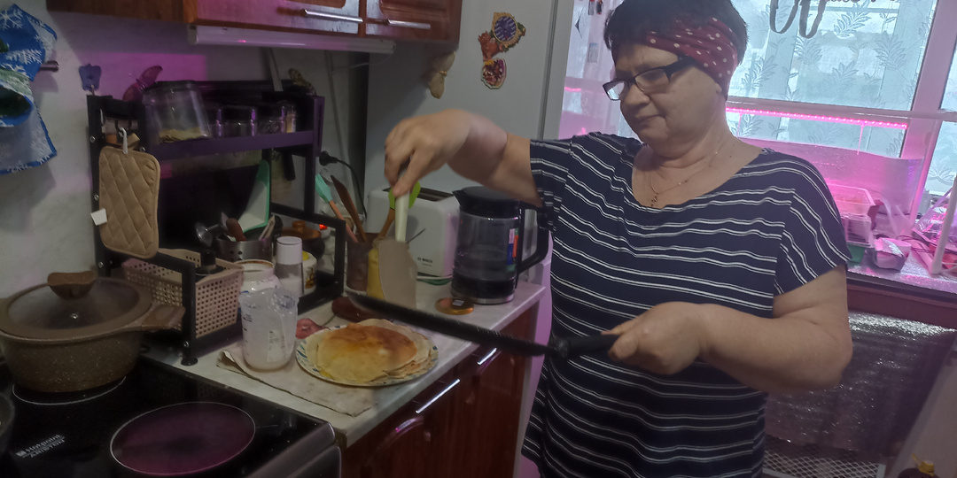 Зачем покупаю столько замороженных овощей,а блины на Масленицу -самые простые ,но с душой.