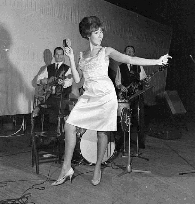 Молоденькая Эдита Станилавовна. Хороша!... \ Фото из Сети