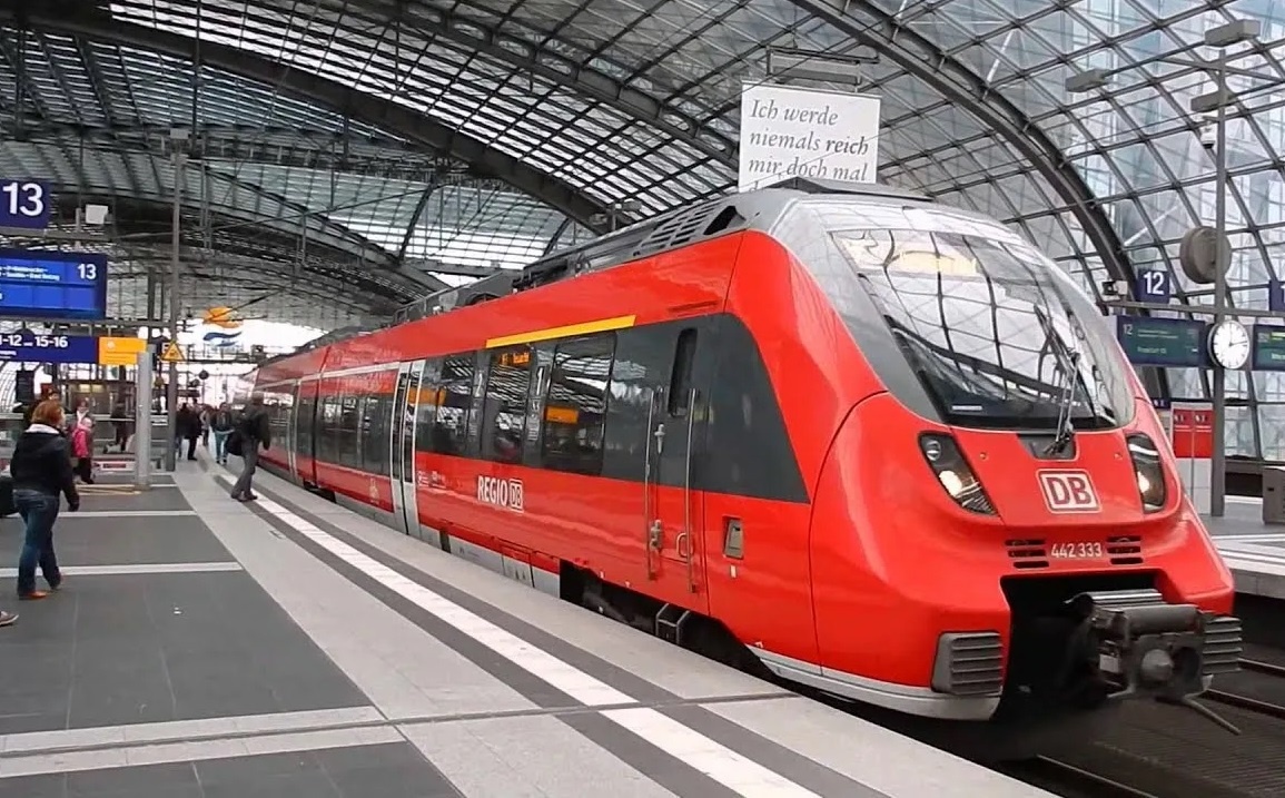 Вот так выглядит региональный поезд "Regionalbahn" (RB, RE)