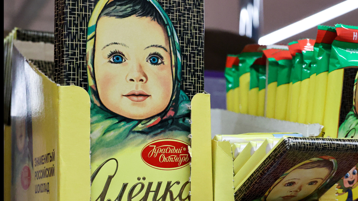    Шоколадка Аленка шоколад GLP