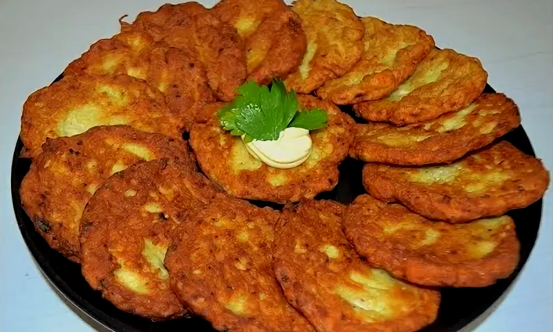 Мясные оладьи с картошкой