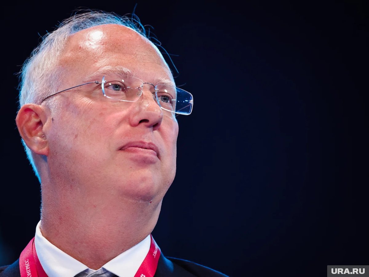     Дмитриев посмеялся над задержанным принцем Эндрю