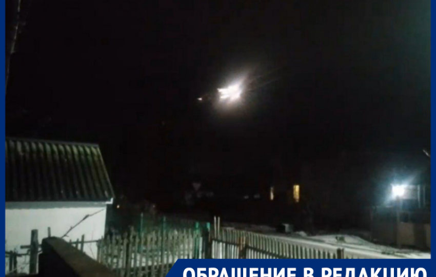 В Цимлянске искрящие провода под ветром создают угрозу пожара