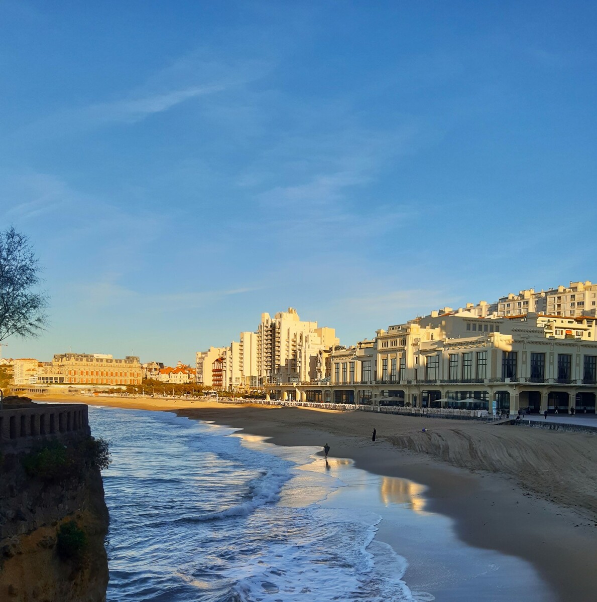    Вид на город с пляжа Биаррица. Фото автора