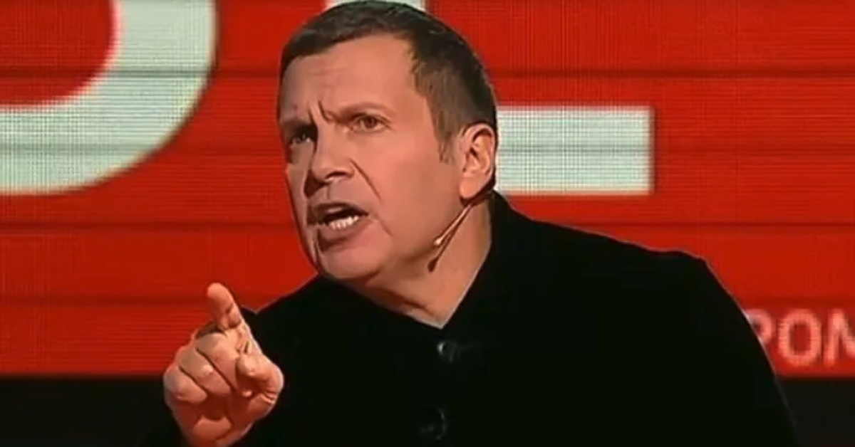 Фото свободной выборки из открытой базы интернета, а может быть и ... по чьему-то заданию.