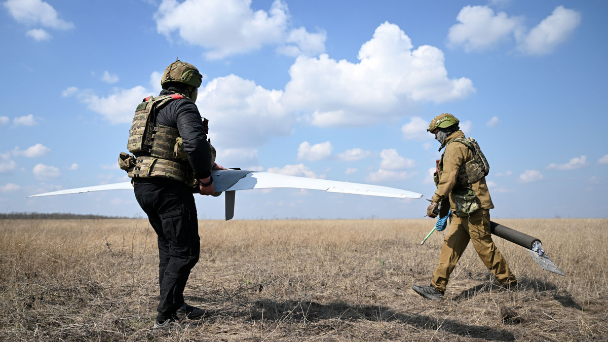    Военный РФ операторы БПЛА Суперкам дрон РИА