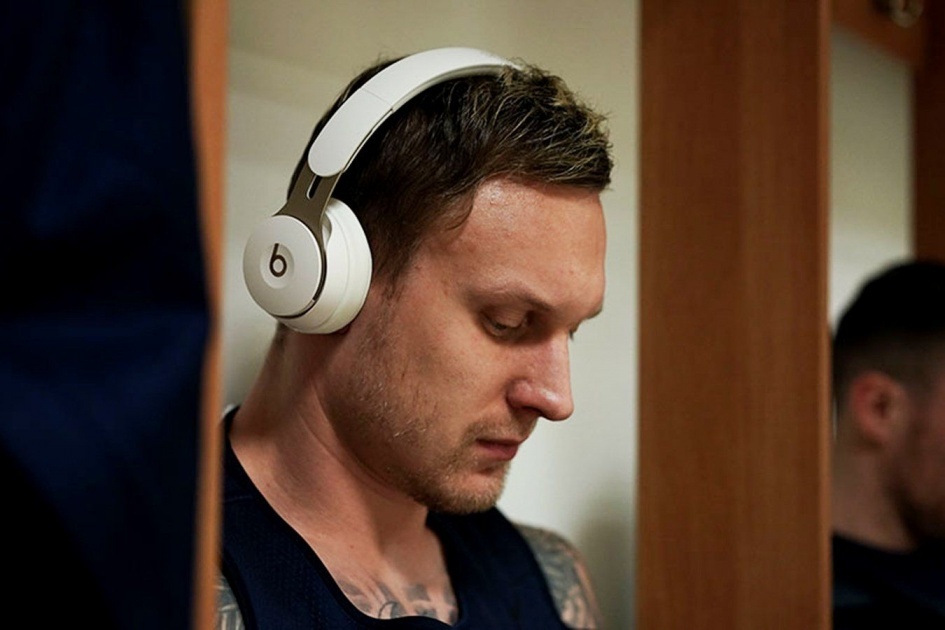 Ещё живой и полный сил 