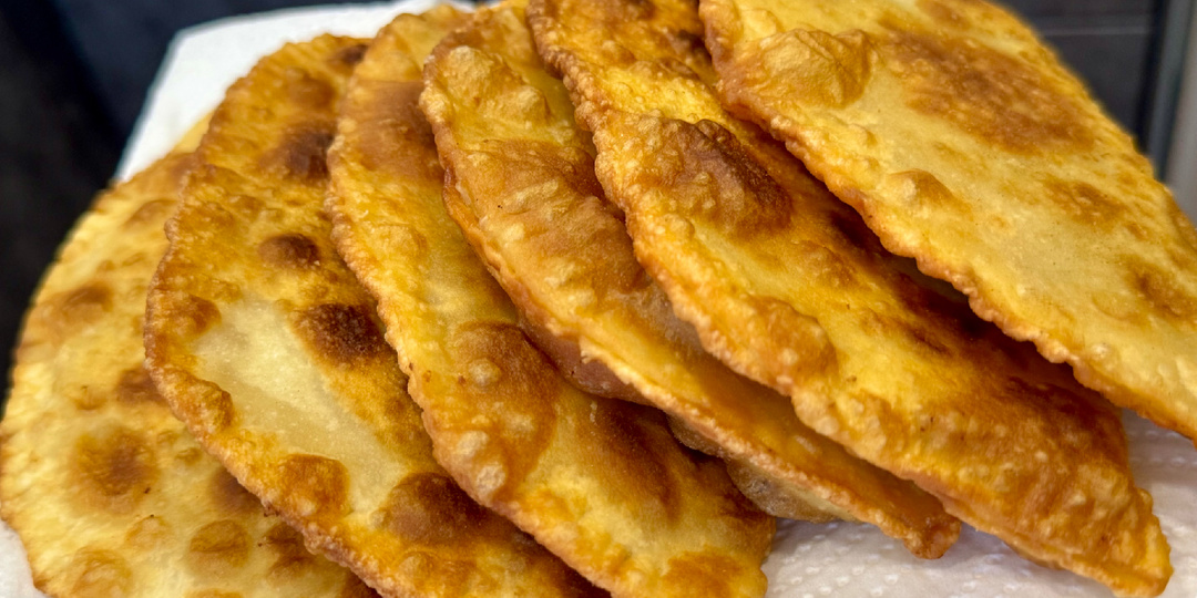 Сочные и хрустящие чебуреки на заварном тесте🫶🏻