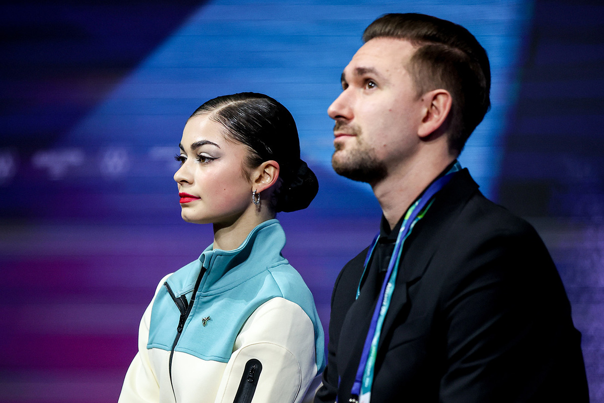   Хореограф-постановщик Даниил Глейхенгауз и Аделия Петросян 
Петр Ковалев / ТАСС