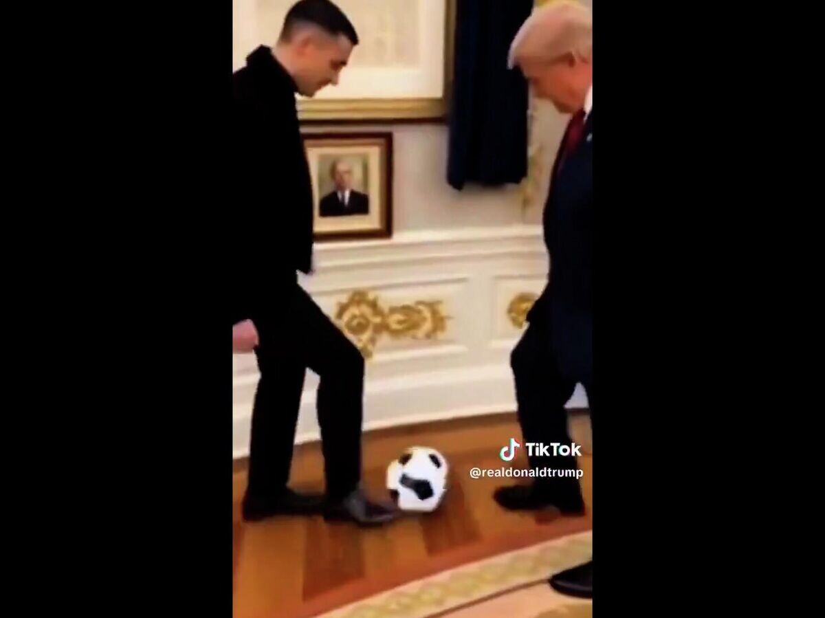    Сгенерированное видео, опубликованное на странице Трампа | © Соцсети