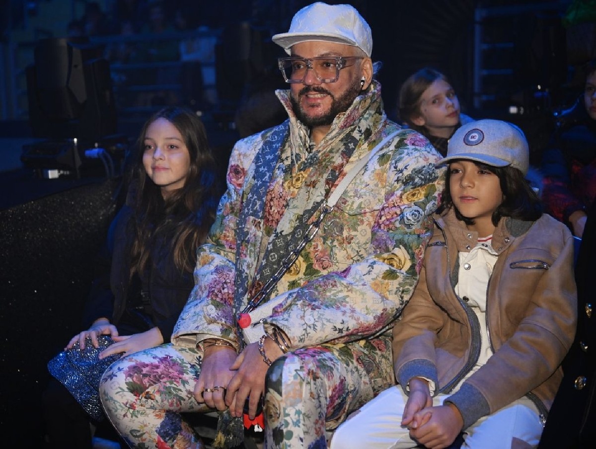    Филипп Киркоров с детьми (Фото: РИА Новости/Павел Бедняков)