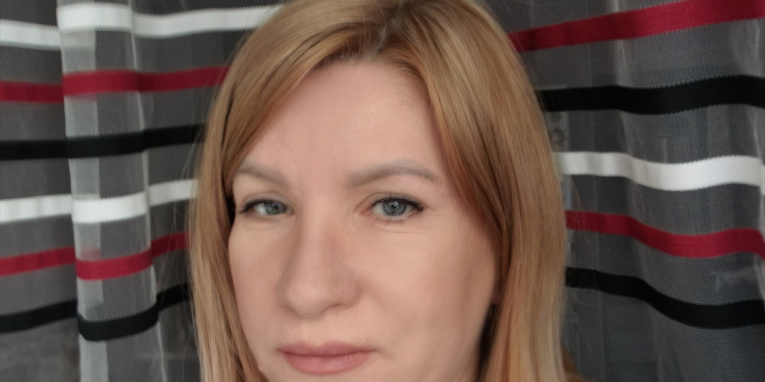 Нажарила блинов, купила подарок мужу