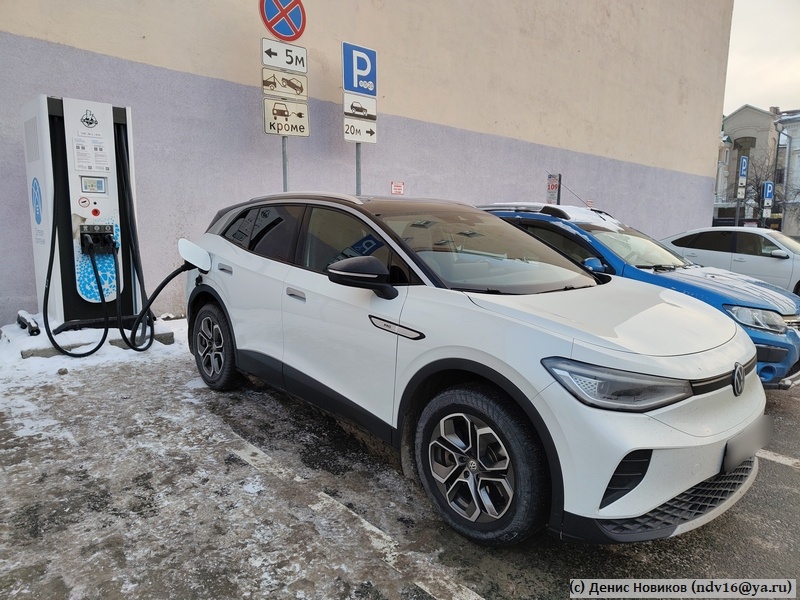 VW ID.4 - один из популярных электромобилей в России