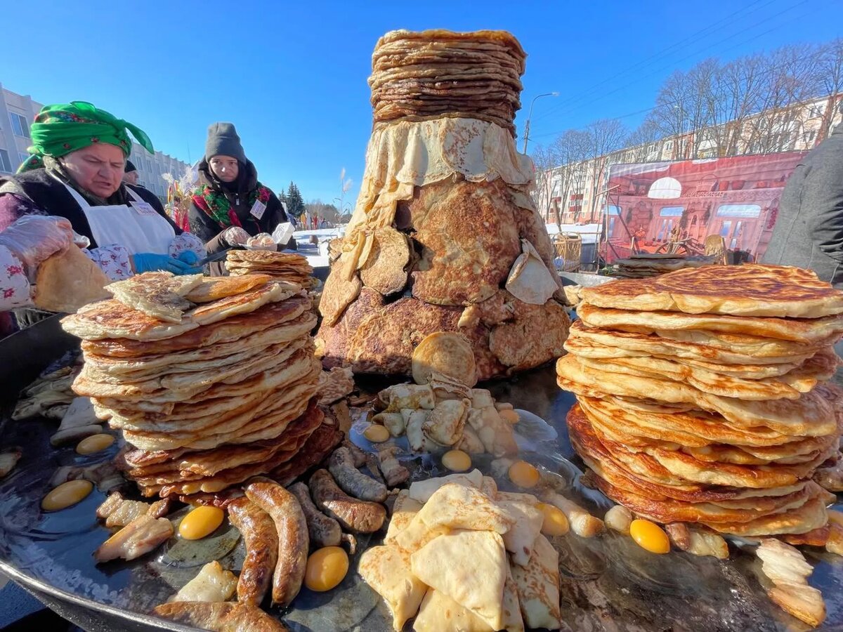 Масленица и царь-блин в Гомеле
© Sputnik / Татьяна Федоренко