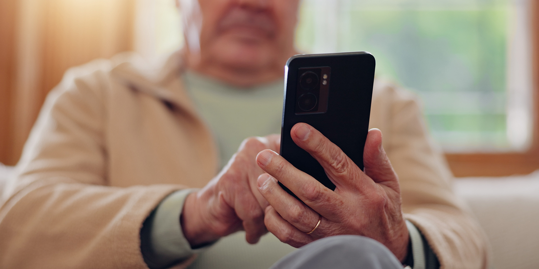 "Пенсионер поверил в несуществующее уголовное дело и отдал мошенникам 15 млн рублей"