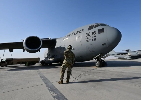    Готовятся. США перенаправляют военные самолёты из Европы к Ирану